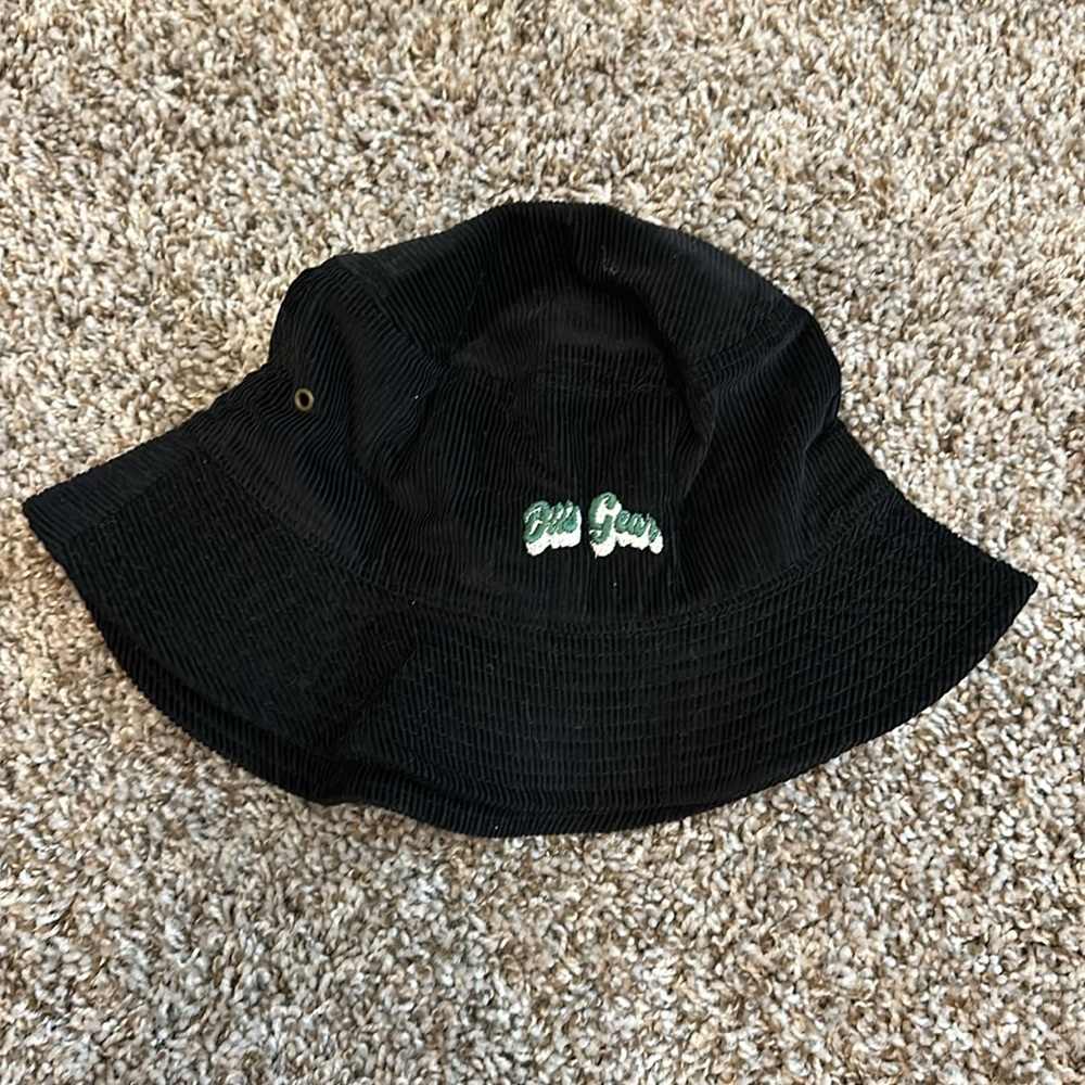 bucket hat - Picture 2 of 3